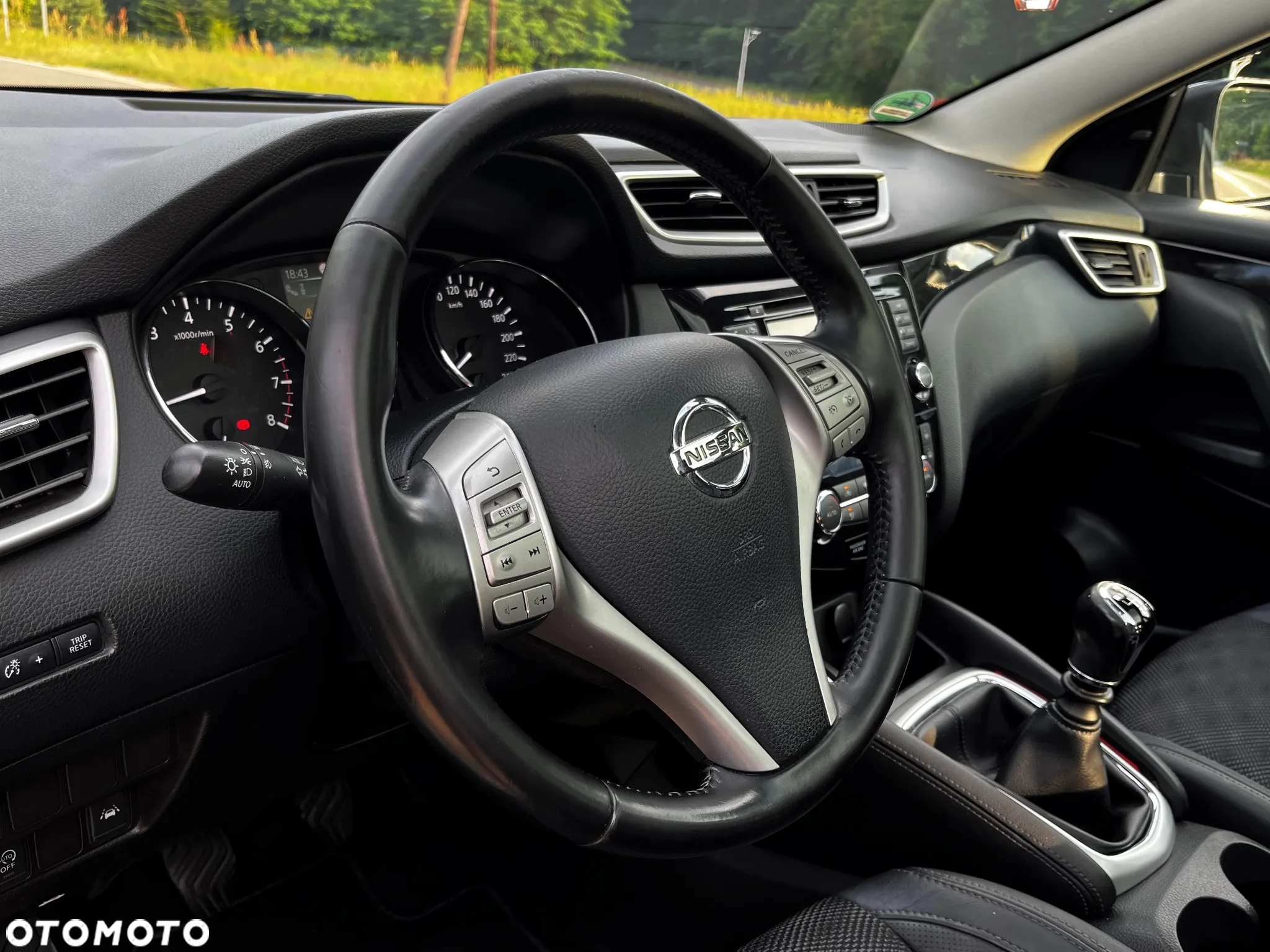 Nissan Qashqai 1.6 DIG-T Tekna+ - 23