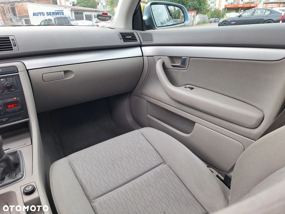 Audi A4 Limousine - 26