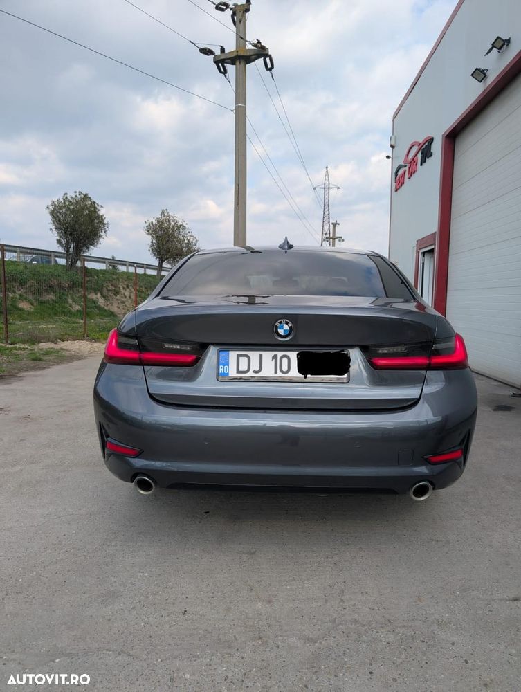 BMW Seria 3 320i Aut. - 4