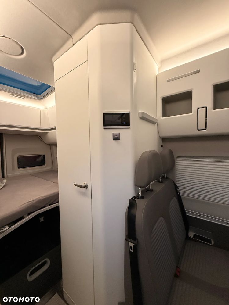 Volkswagen Grand California - 10