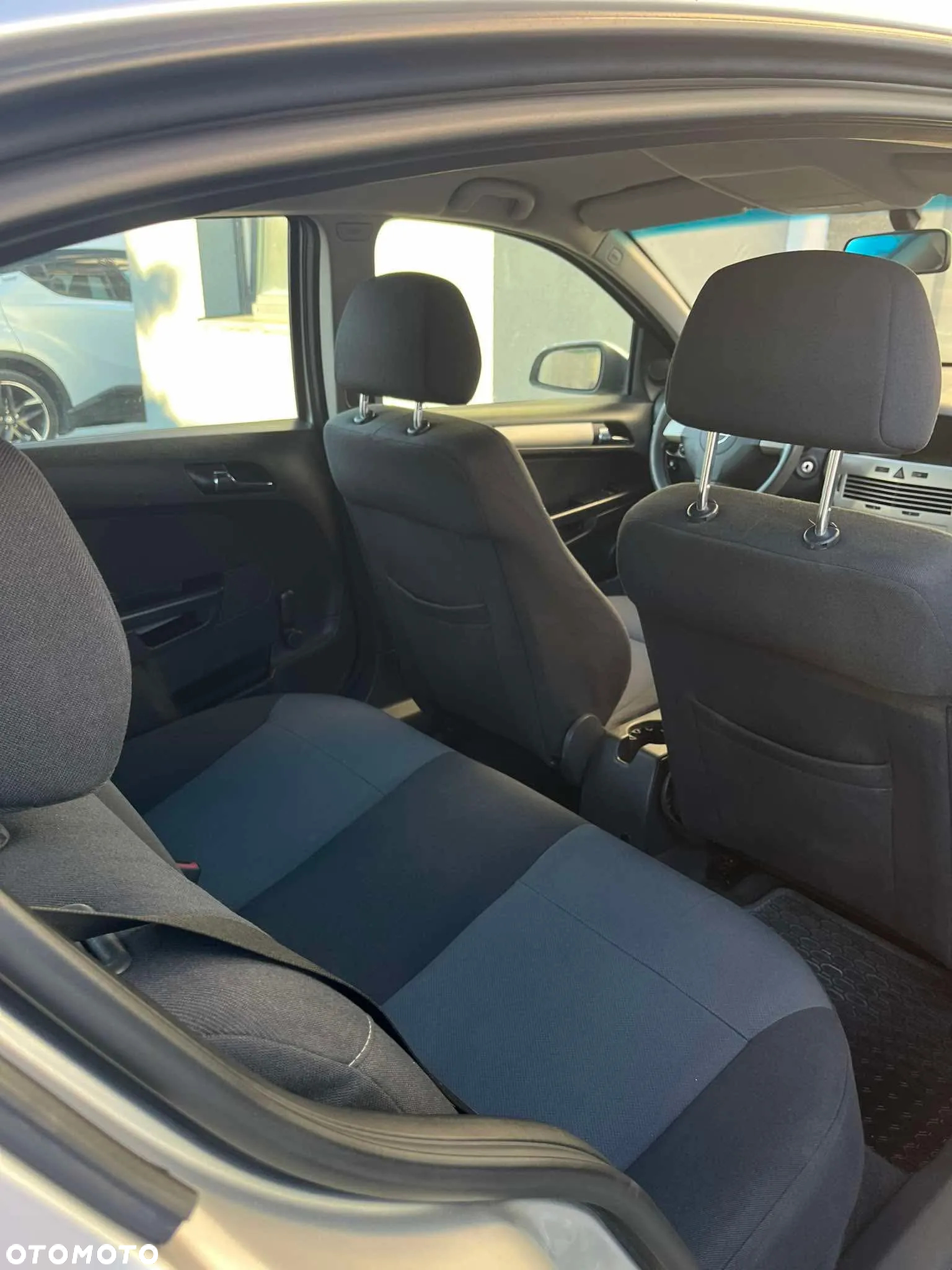 Opel Astra III 1.6 Cosmo - 3