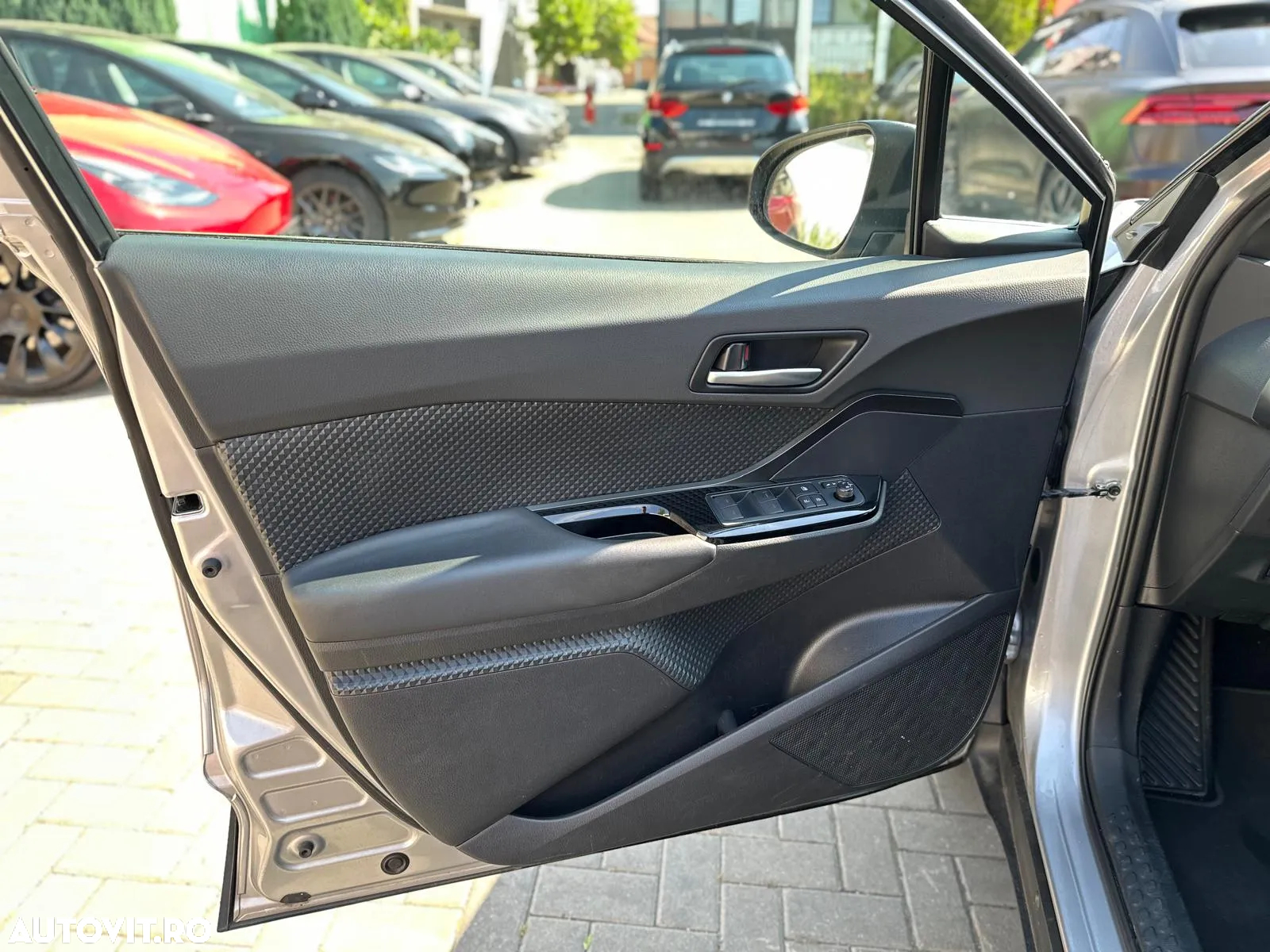 Toyota C-HR 1.8 HSD 122 CP 4x2 CVT Cult - 21