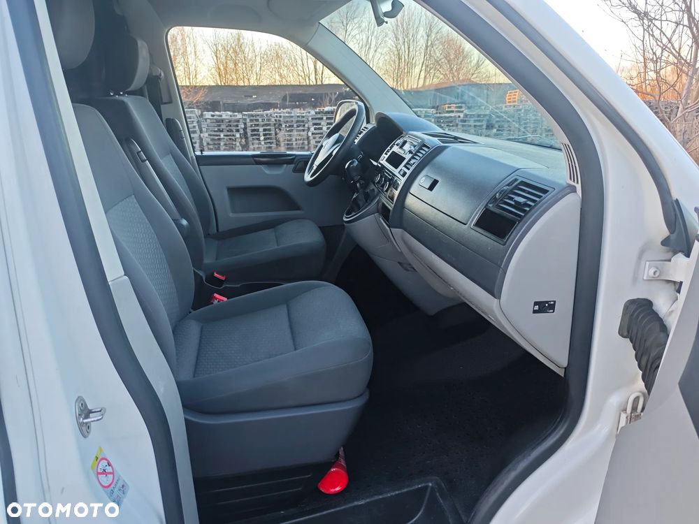 Volkswagen TRANSPORTER T5 - 6