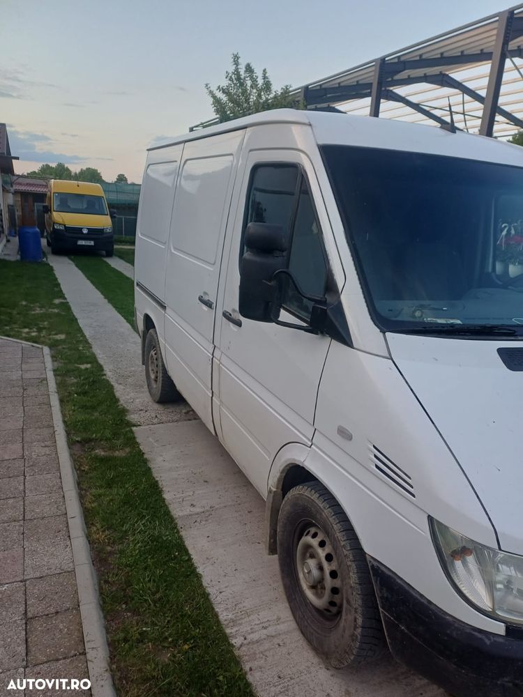 Mercedes-Benz Sprinter - 2