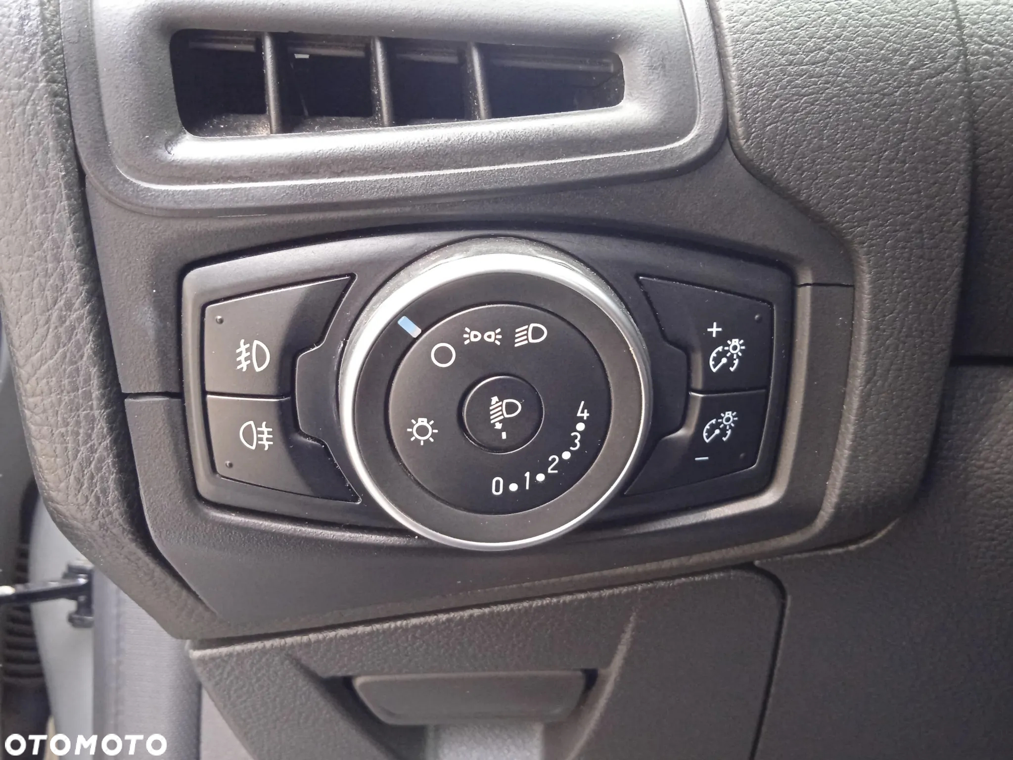 Ford Focus 1.5 TDCi Gold X - 24