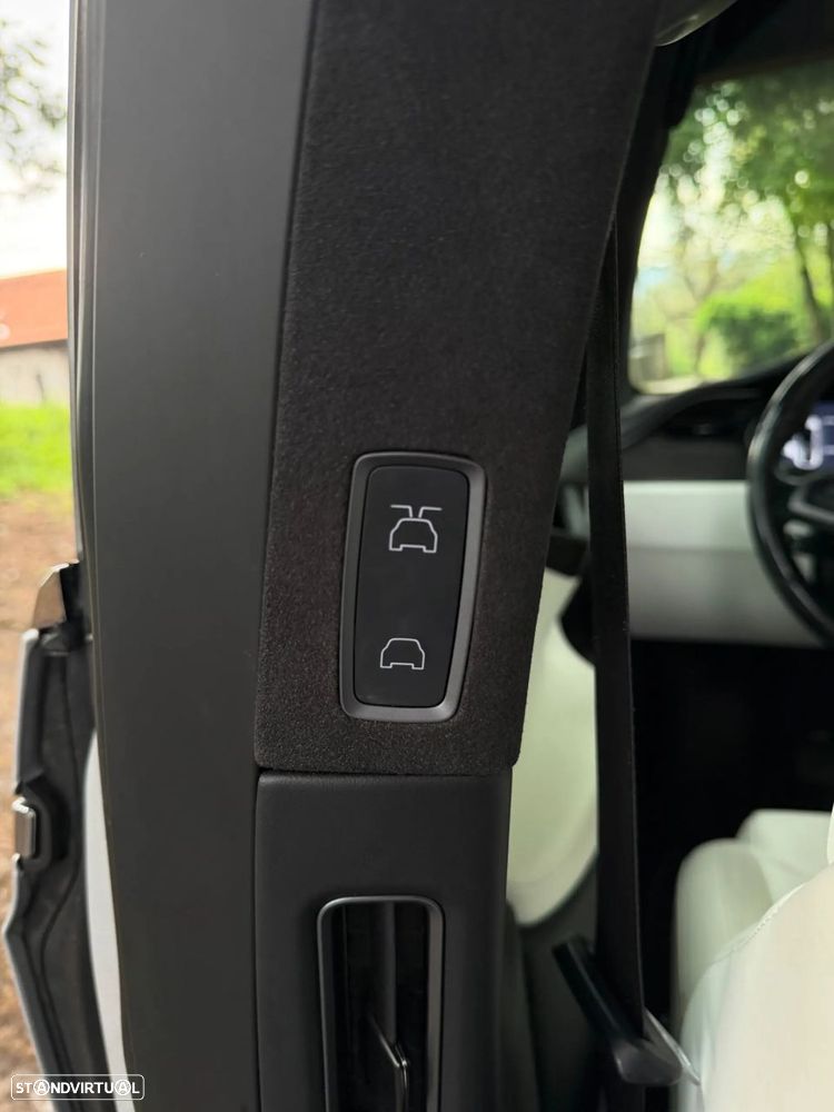 Tesla Model X 100D - 13