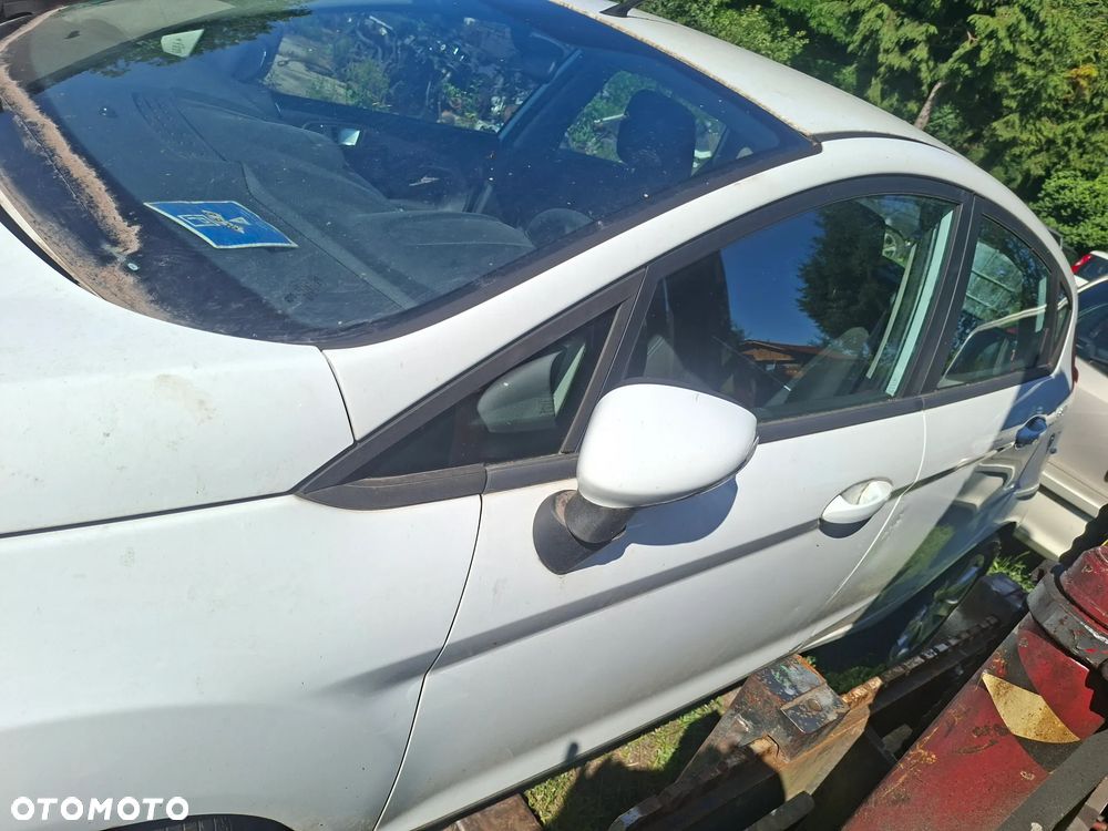 Ford Fiesta VII Mk7 15r maska zderzak drzwi klapa kolor hc lewa - 3