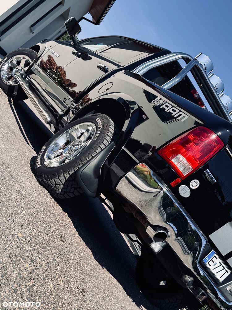 Dodge RAM 5.7 4x4 - 21