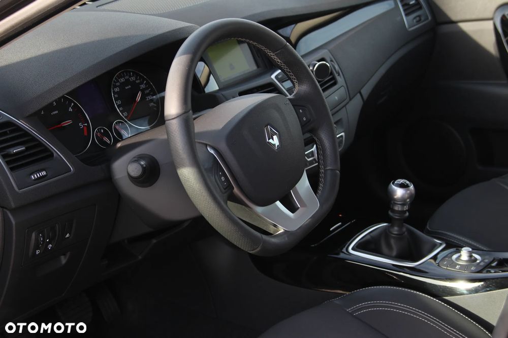 Renault Laguna dCi 150 FAP Bose - 16