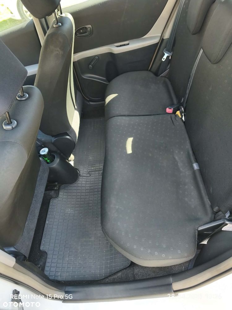 Toyota Yaris - 6