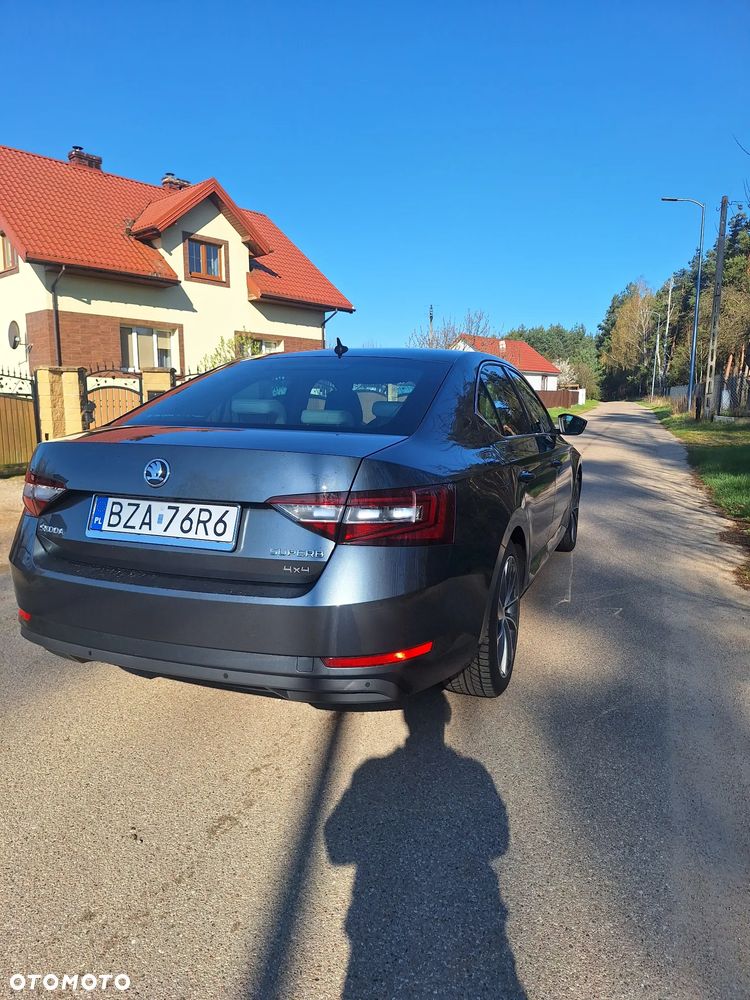 Skoda Superb 2.0 TDI 4x4 L&K DSG - 4