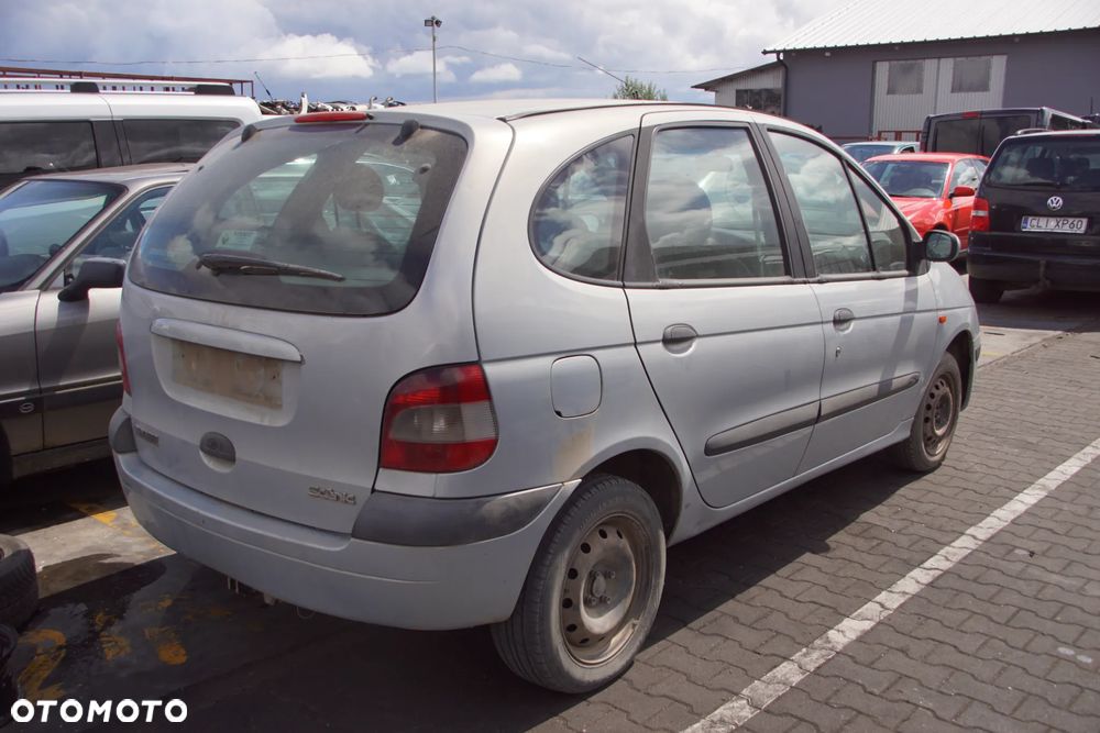 Auto na części - Renault Scenic I Lift 1.9 DTI 102 KM F9Q744 JB3983 MV632 2001R Silnik Skrzynia Drzwi Maska Błotnik Klapa Zderzak Lampa Lusterko Klamka Szyba Deska Kokpit Sterownik Moduł Czujnik Licznik Panel Kierownica - 7
