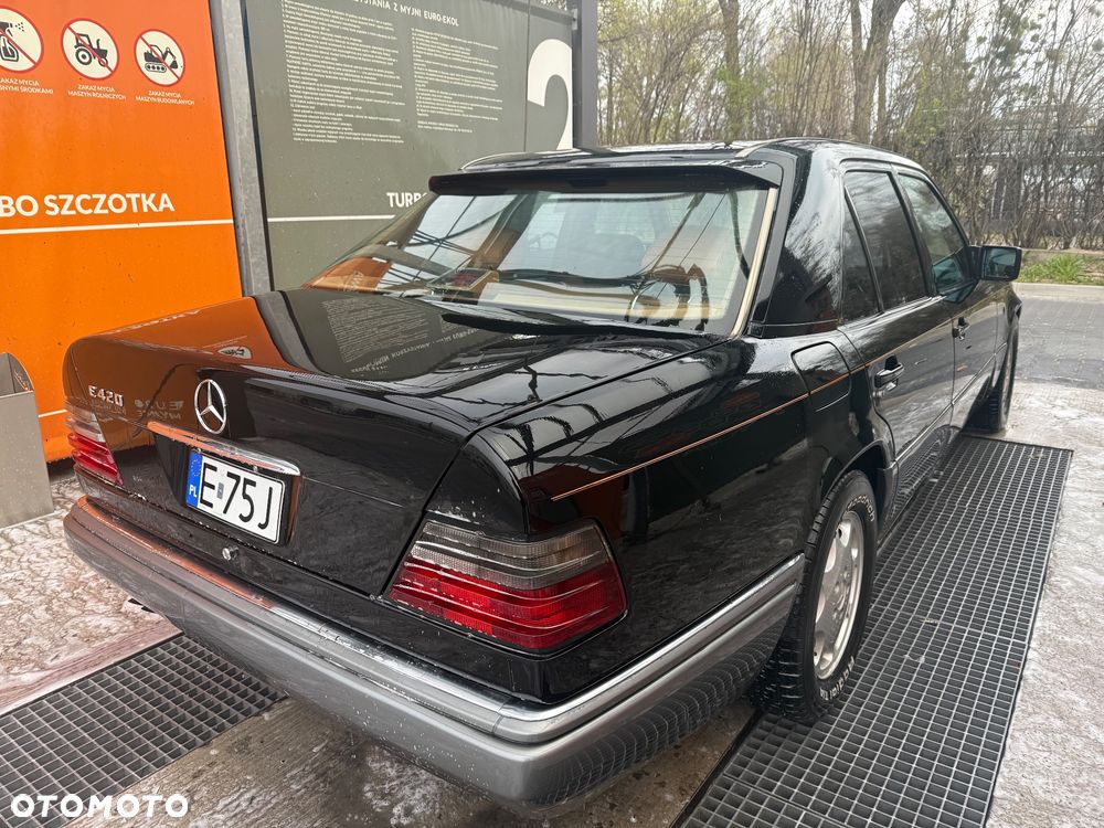 Mercedes-Benz Klasa E 420 - 3