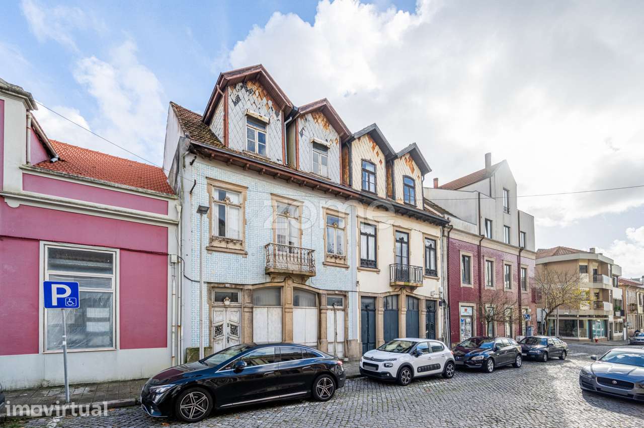 Duas Moradias para Recuperar com Projeto Aprovado, Centro de Espinho - Grande imagem: 4/26