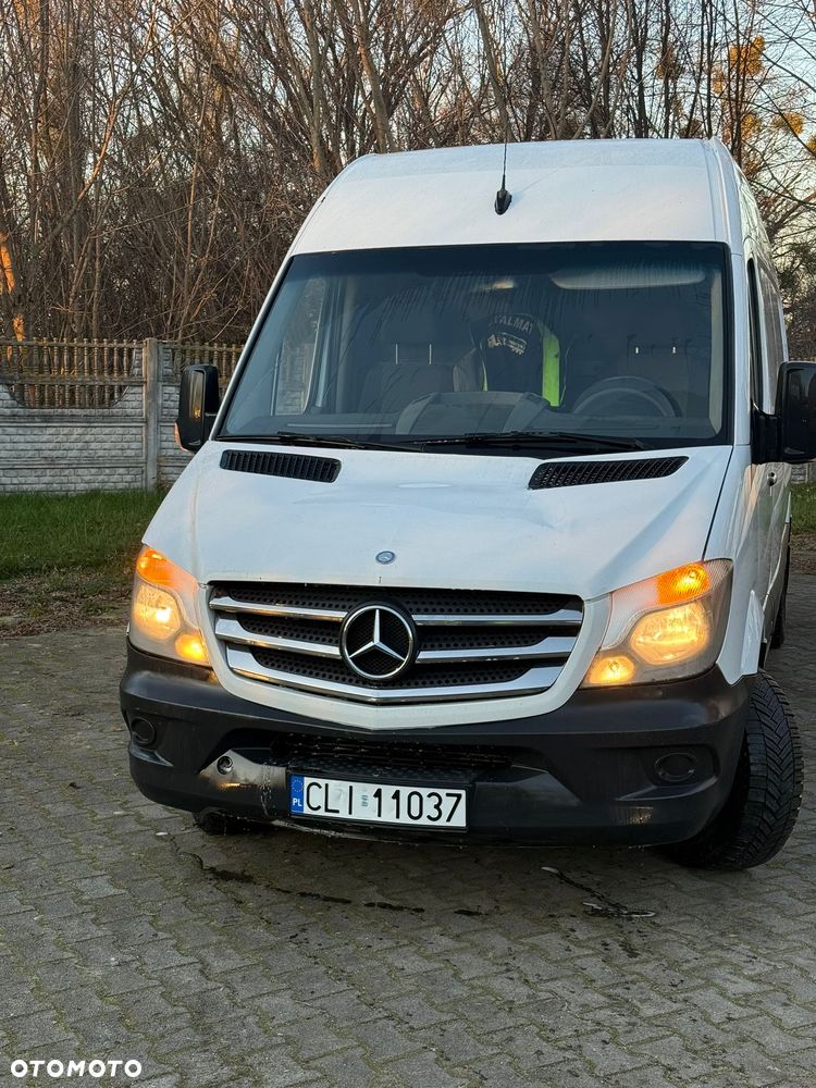 Mercedes-Benz Sprinter - 4