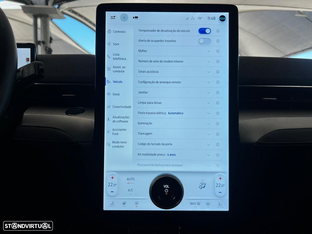 Ford Mustang Mach-E 75.7 kWh Premium AWD - 39