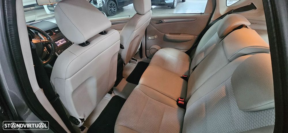 Mercedes-Benz A 160 Avantgarde Aut. - 13