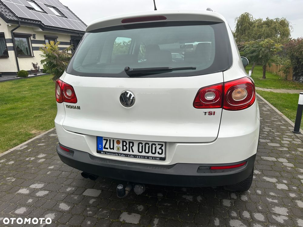 Volkswagen Tiguan - 5
