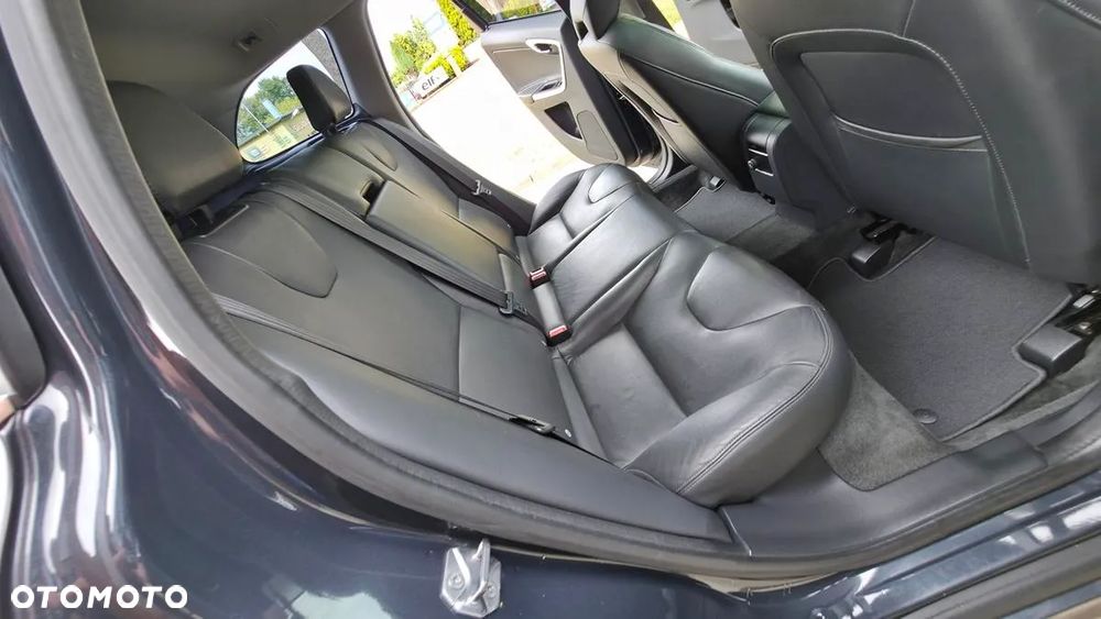 Volvo XC 60 D4 Geartronic Summum - 27