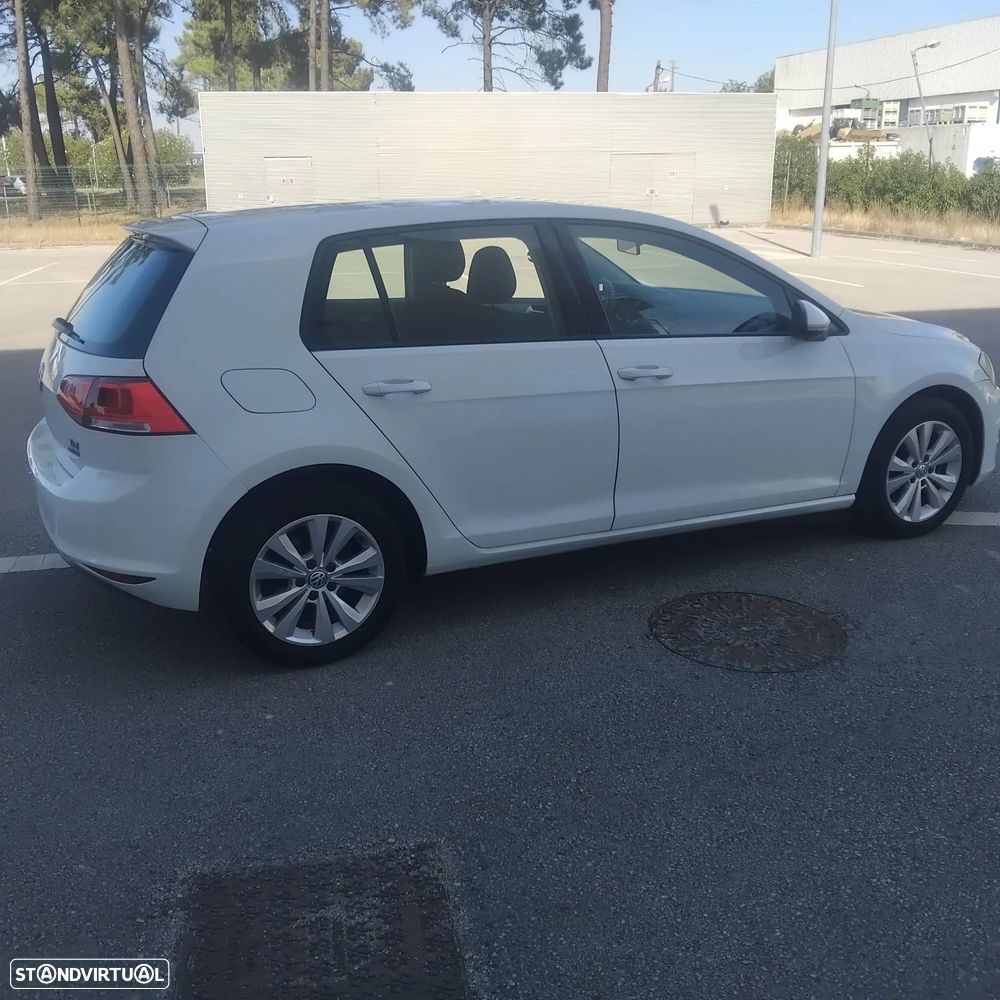 VW Golf 1.6 TDi DPF BlueMotion - 4