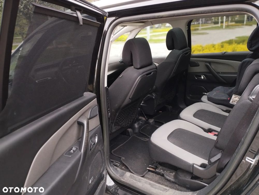 Citroën C4 Grand Picasso e-HDi 115 Seduction - 19
