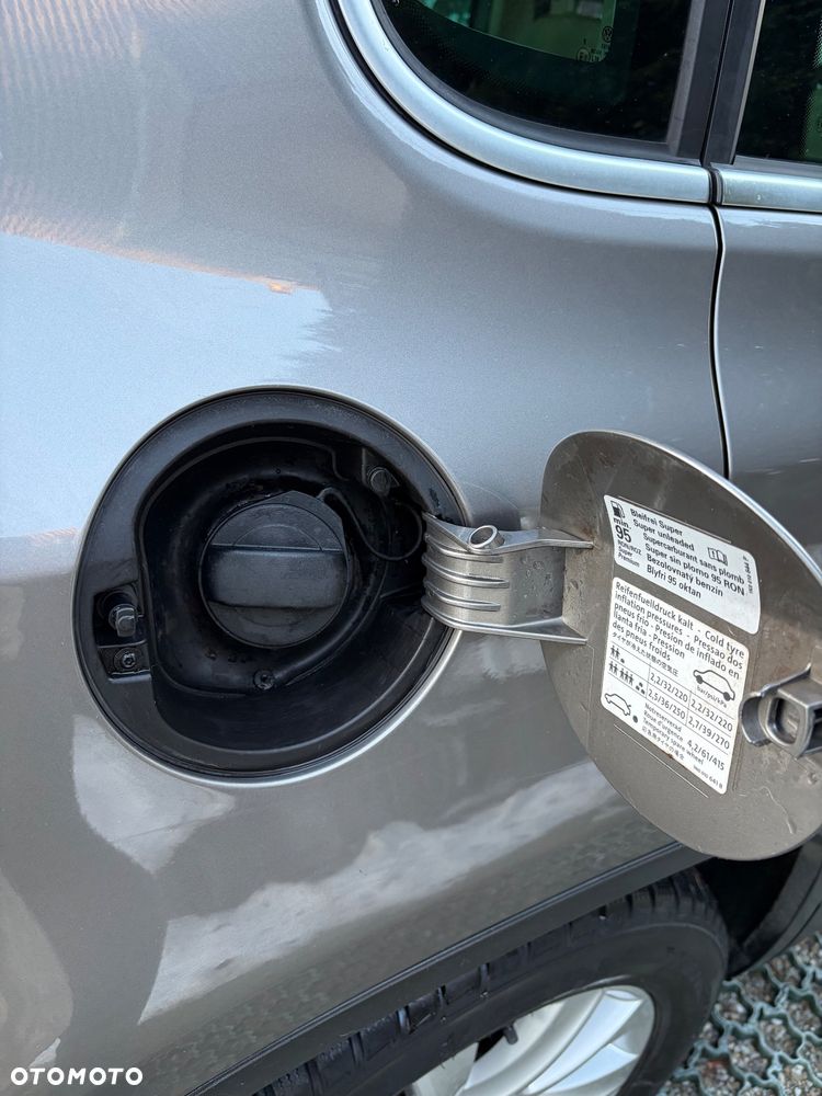 Volkswagen Tiguan 2.0 TSI 4Motion DSG Track & Field - 25