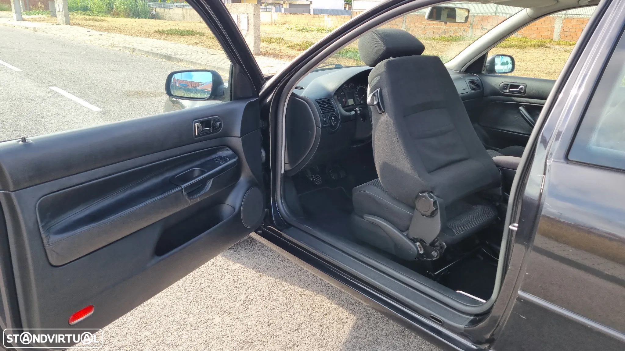 VW Golf 1.9 TDi Highline - 22