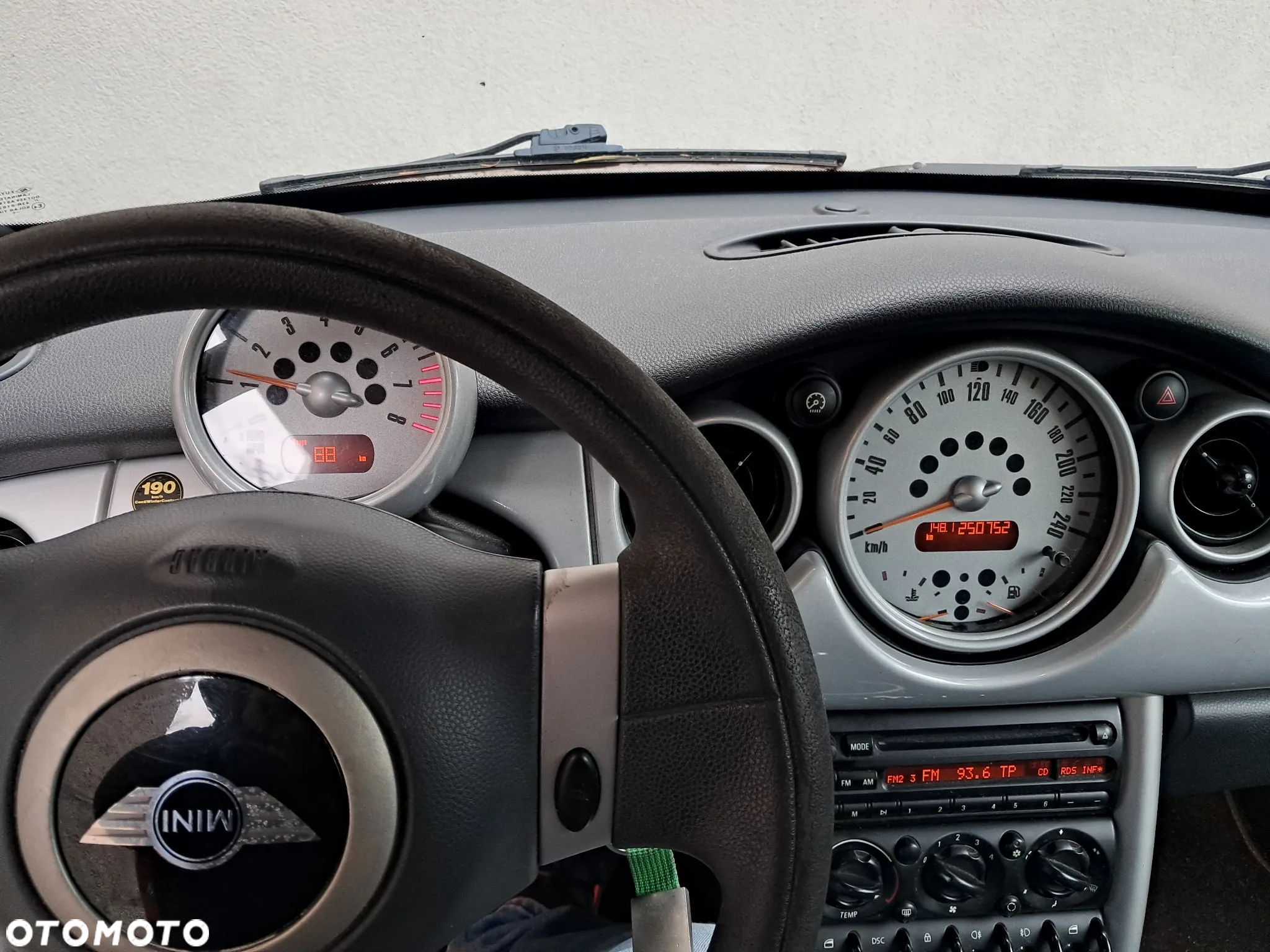 MINI ONE Standard - 13