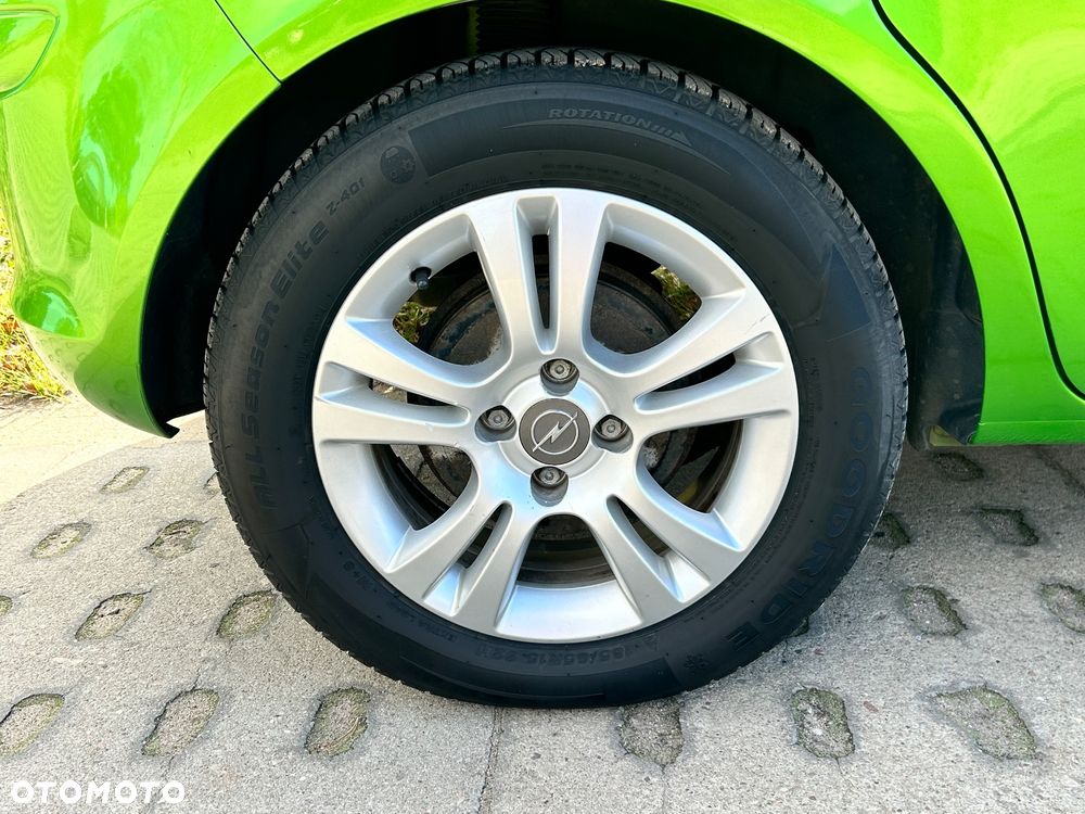 Opel Corsa 1.4 16V Color Edition - 30