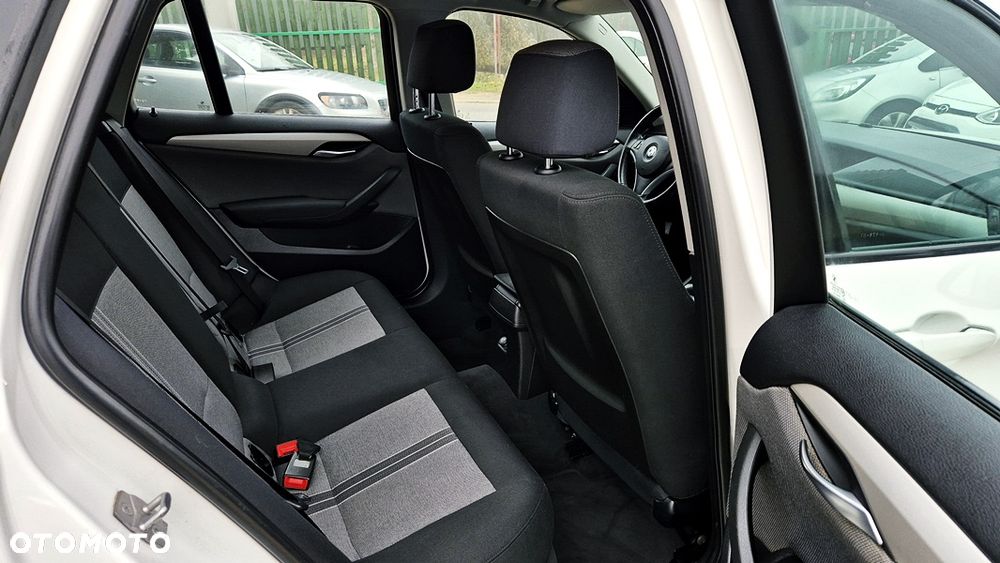 BMW X1 sDrive18i xLine - 34