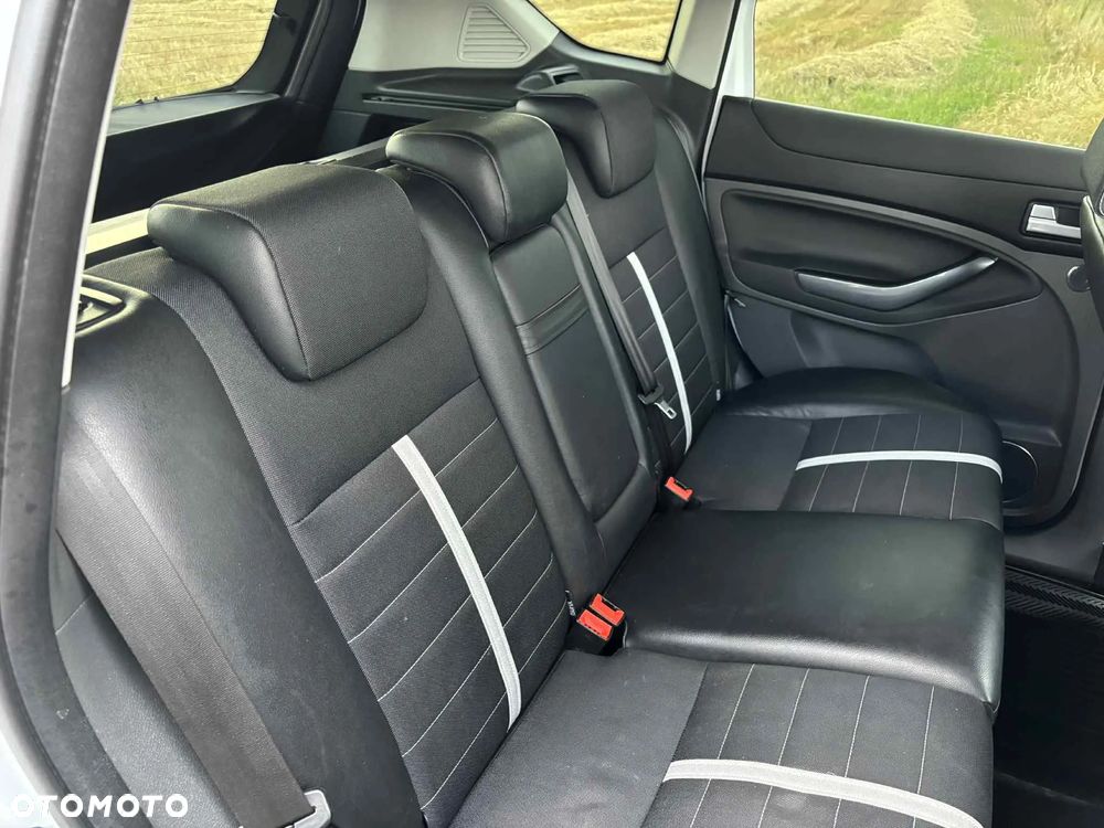 Ford Kuga 2.0 TDCi Trend - 28