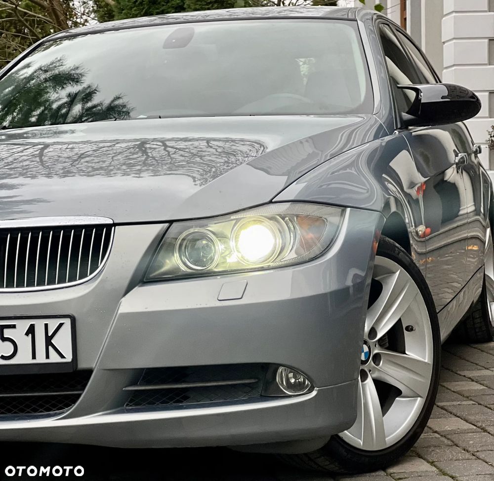 BMW Seria 3 325i - 1