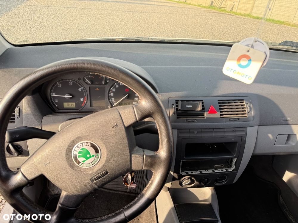Skoda Fabia - 5