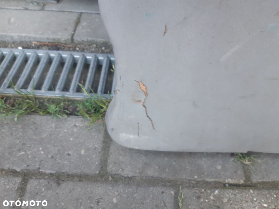 Boczek klapy bagażnika tył.vw t4 uszkodzony - 8