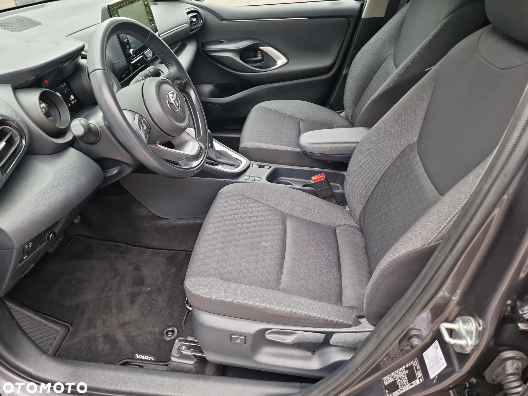 Toyota Yaris Hybrid 1.5 Comfort - 12