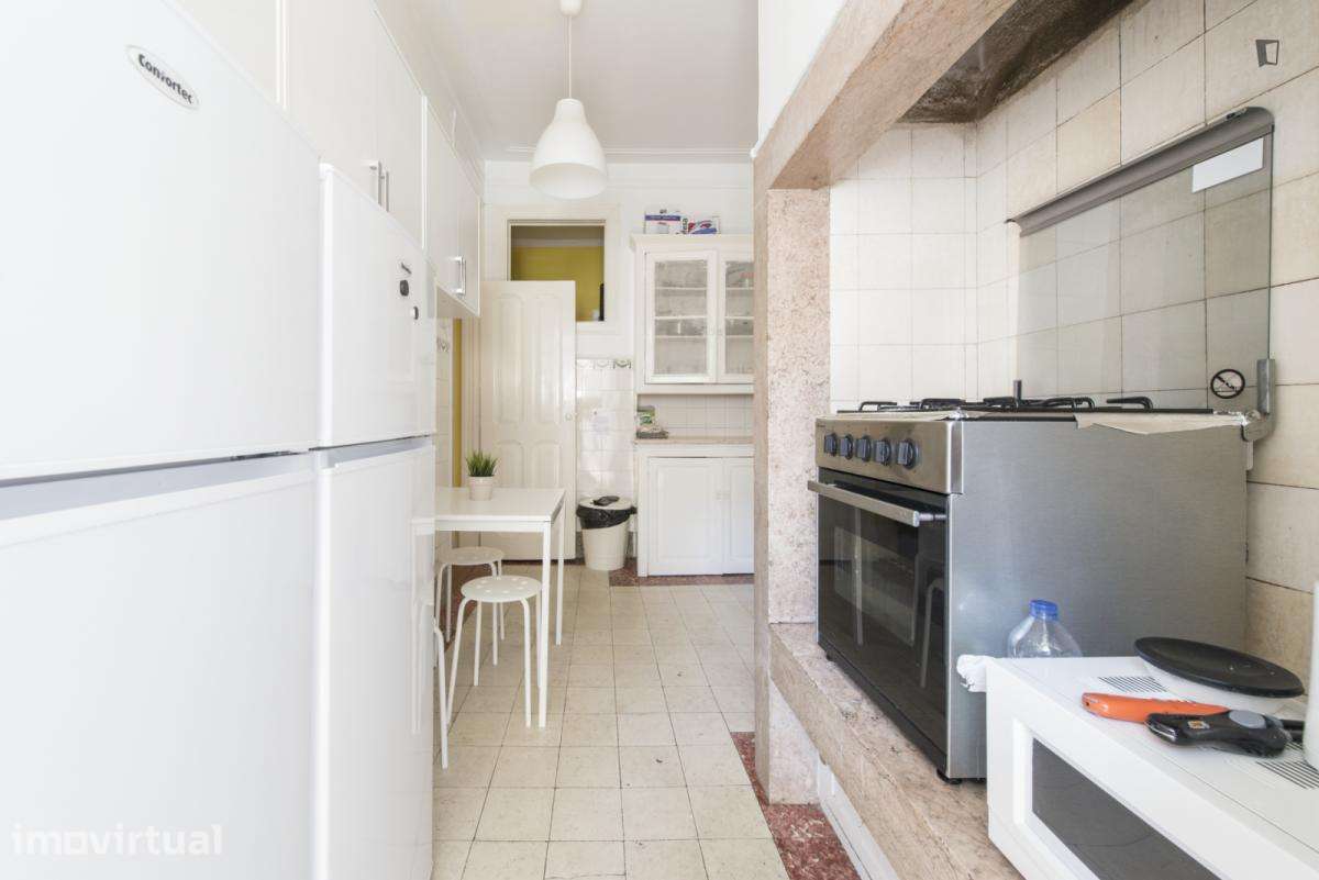 Quarto - localizado em Arroios Lisbon - Grande imagem: 4/20