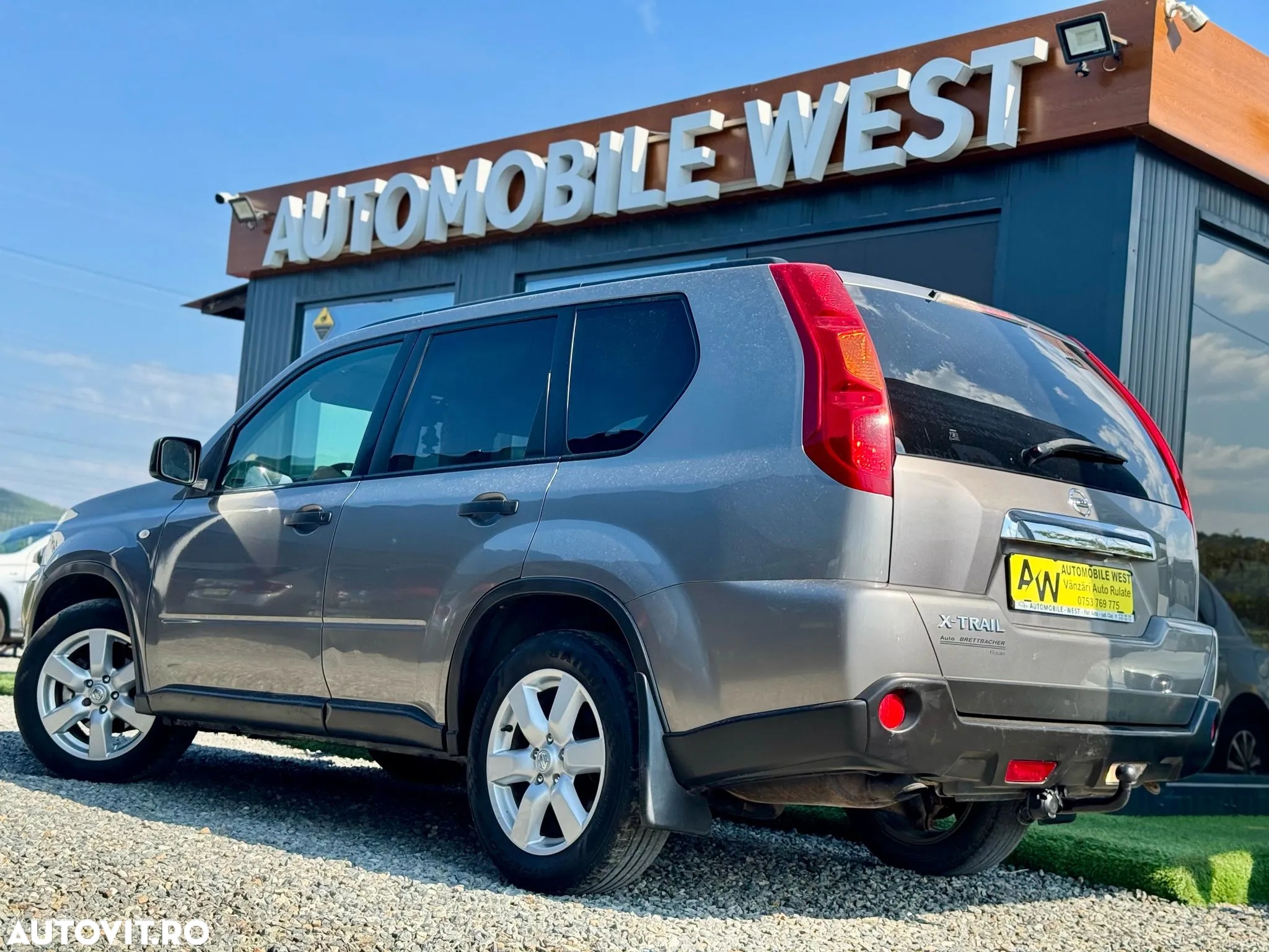 Nissan X-Trail 2.0 dCi DPF All Mode 4X4-i Elegance - 4