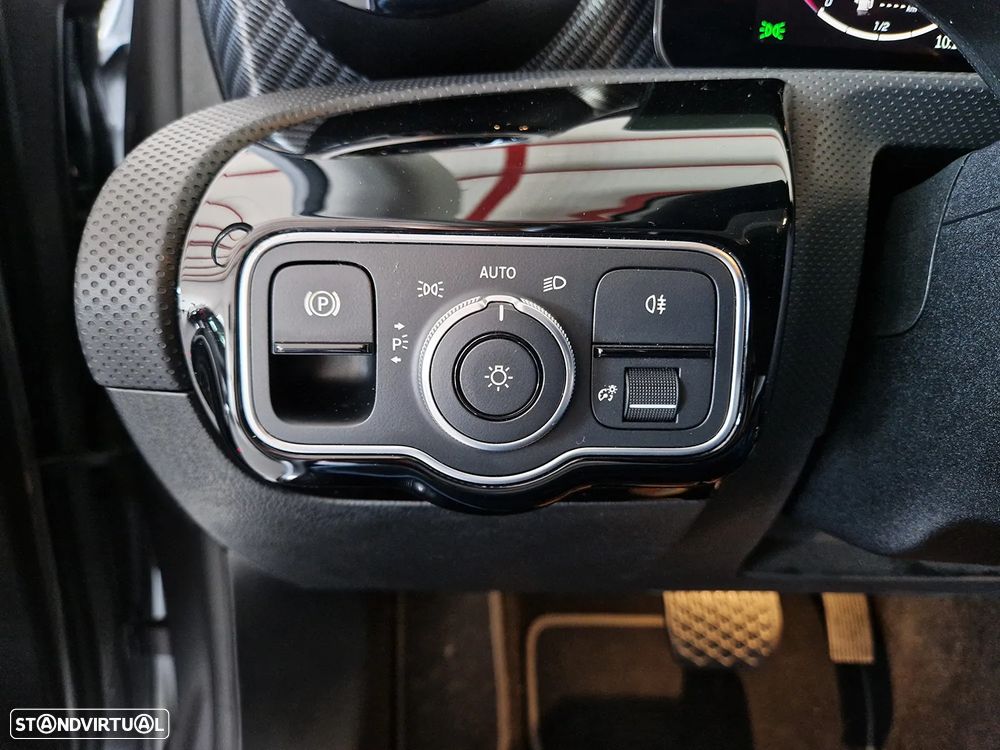 Mercedes-Benz A 250 e - 57