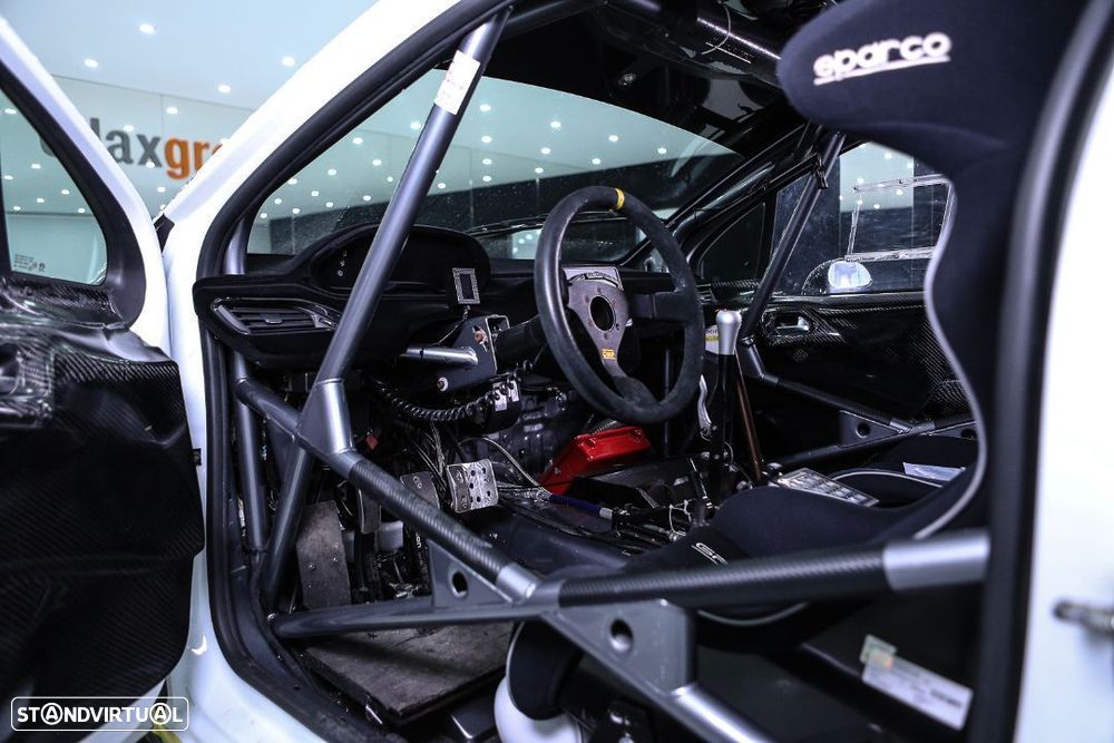 Peugeot 208 - 27