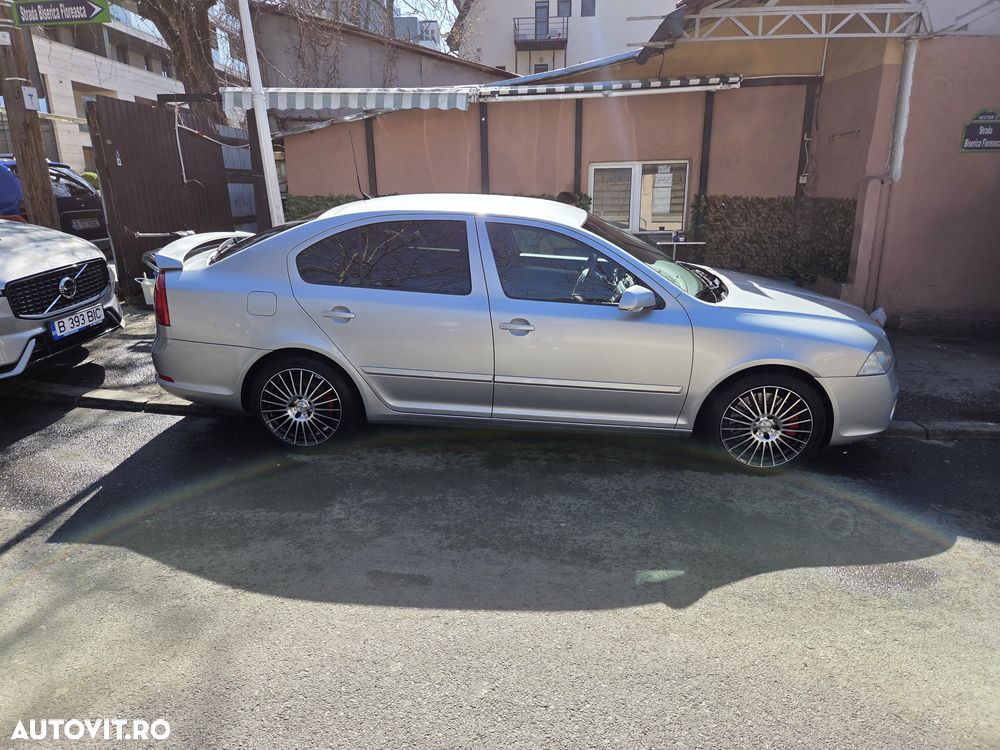 Skoda Octavia 2.0 TFSI RS - 10
