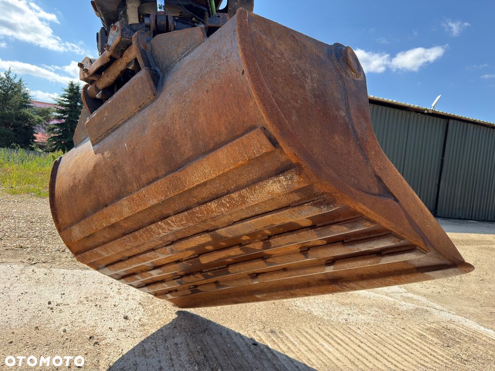 Volvo EC 220 EL - 13