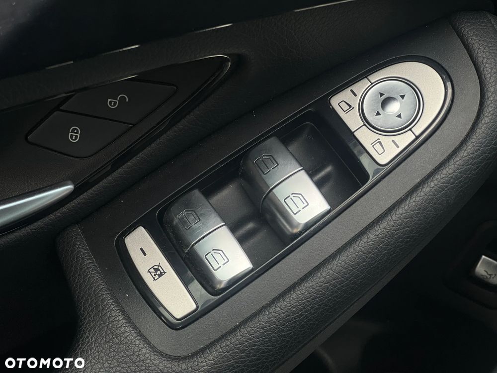 Mercedes-Benz GLC 250 4Matic 9G-TRONIC - 17