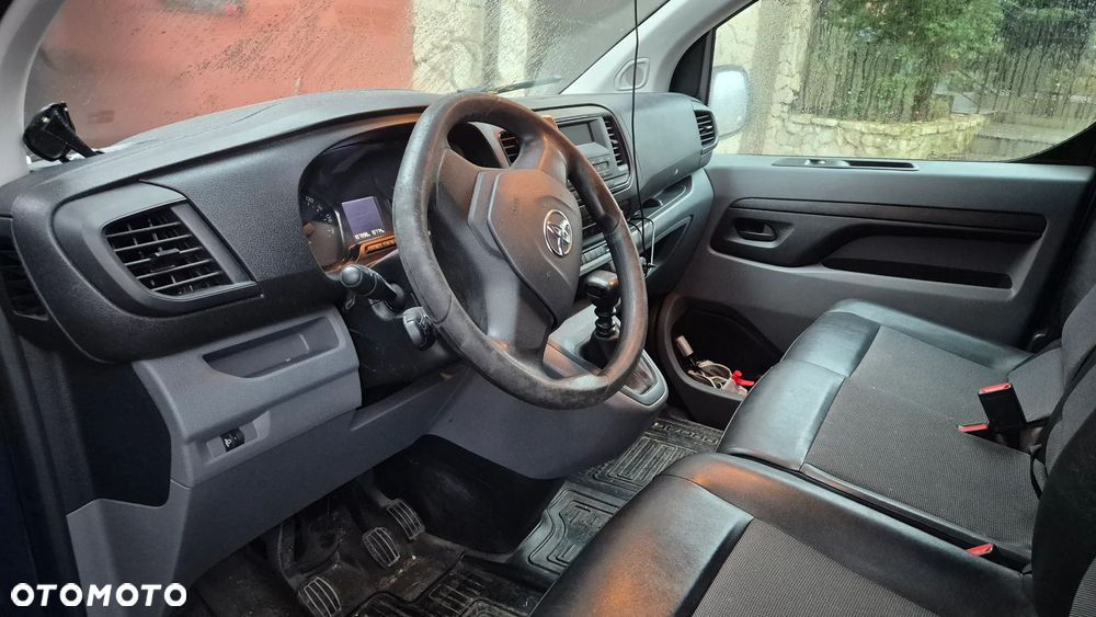 Toyota proace - 4