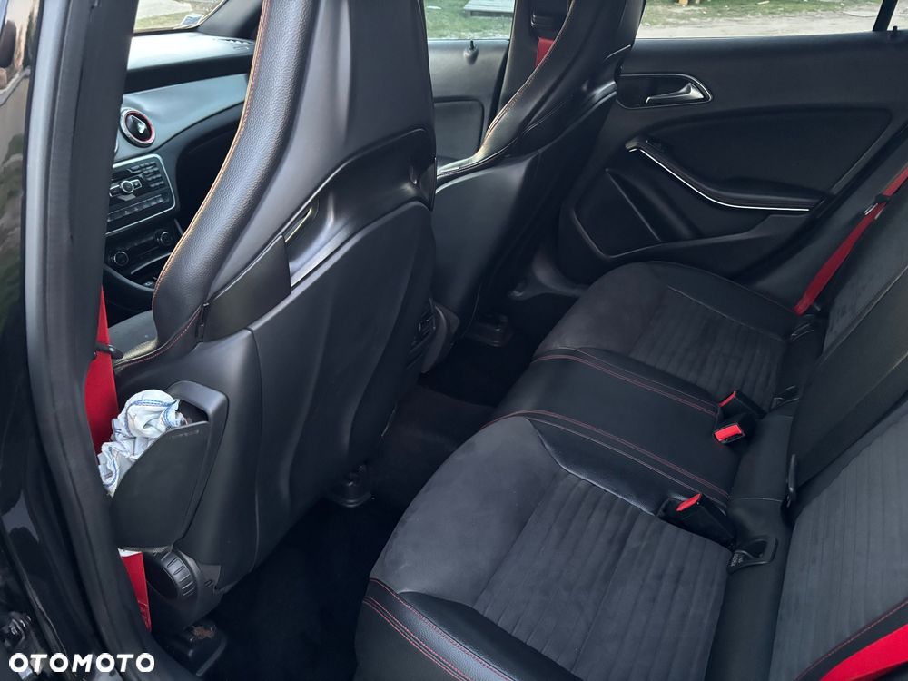 Mercedes-Benz GLA 45 AMG 4Matic 7G-DCT Edition 1 - 13