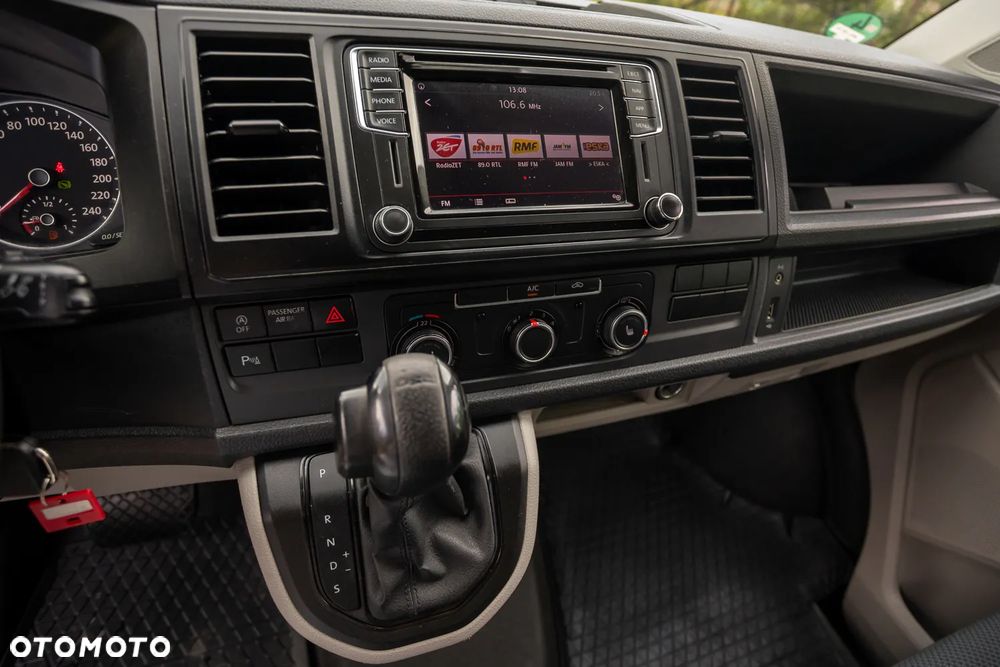 Volkswagen T6 Transporter - 23