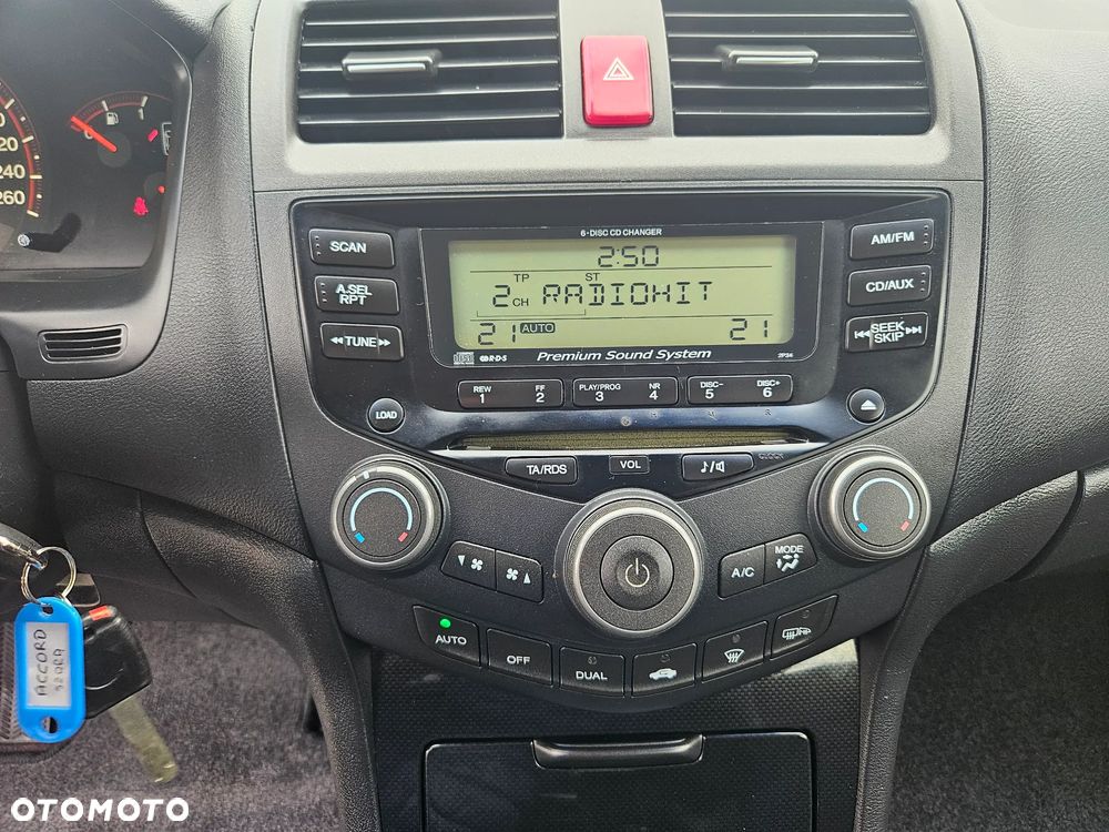Honda Accord 2.0 i Executive - 11