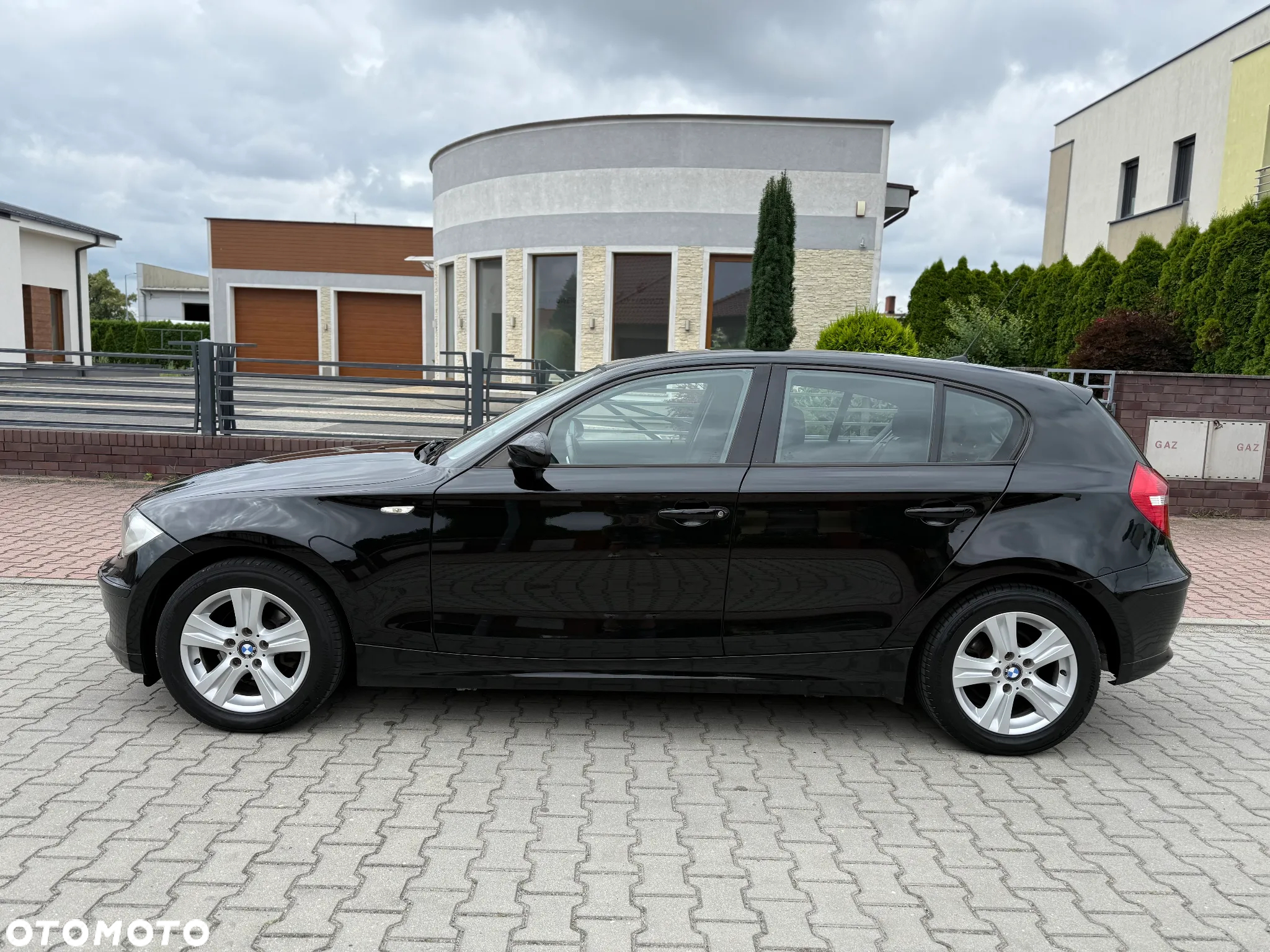 BMW Seria 1 116i - 22