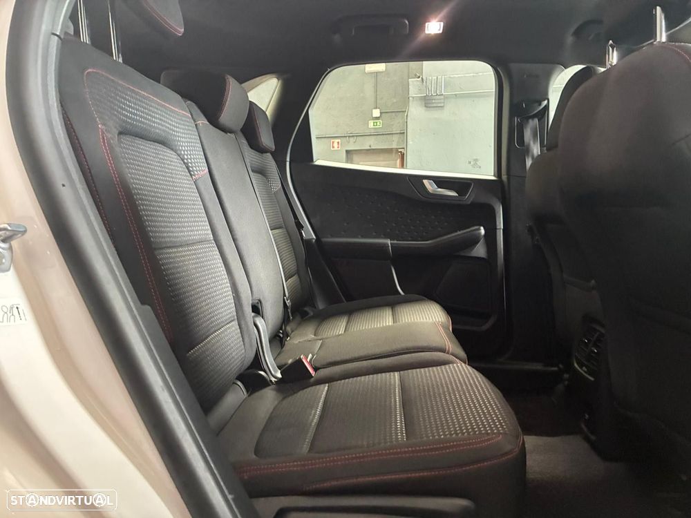 Ford Kuga 1.5 EcoBoost ST-Line - 36