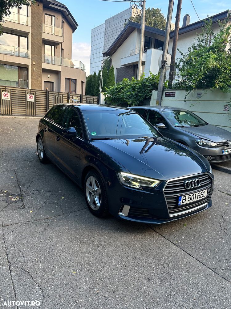 Audi A3 1.6 TDI Sportback S tronic design - 2