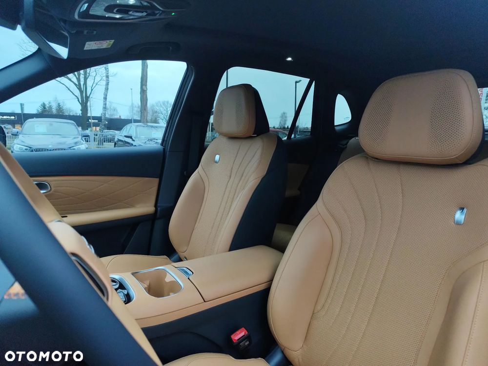 Geely Starray EM-i 1.5 PHEV Max - 11